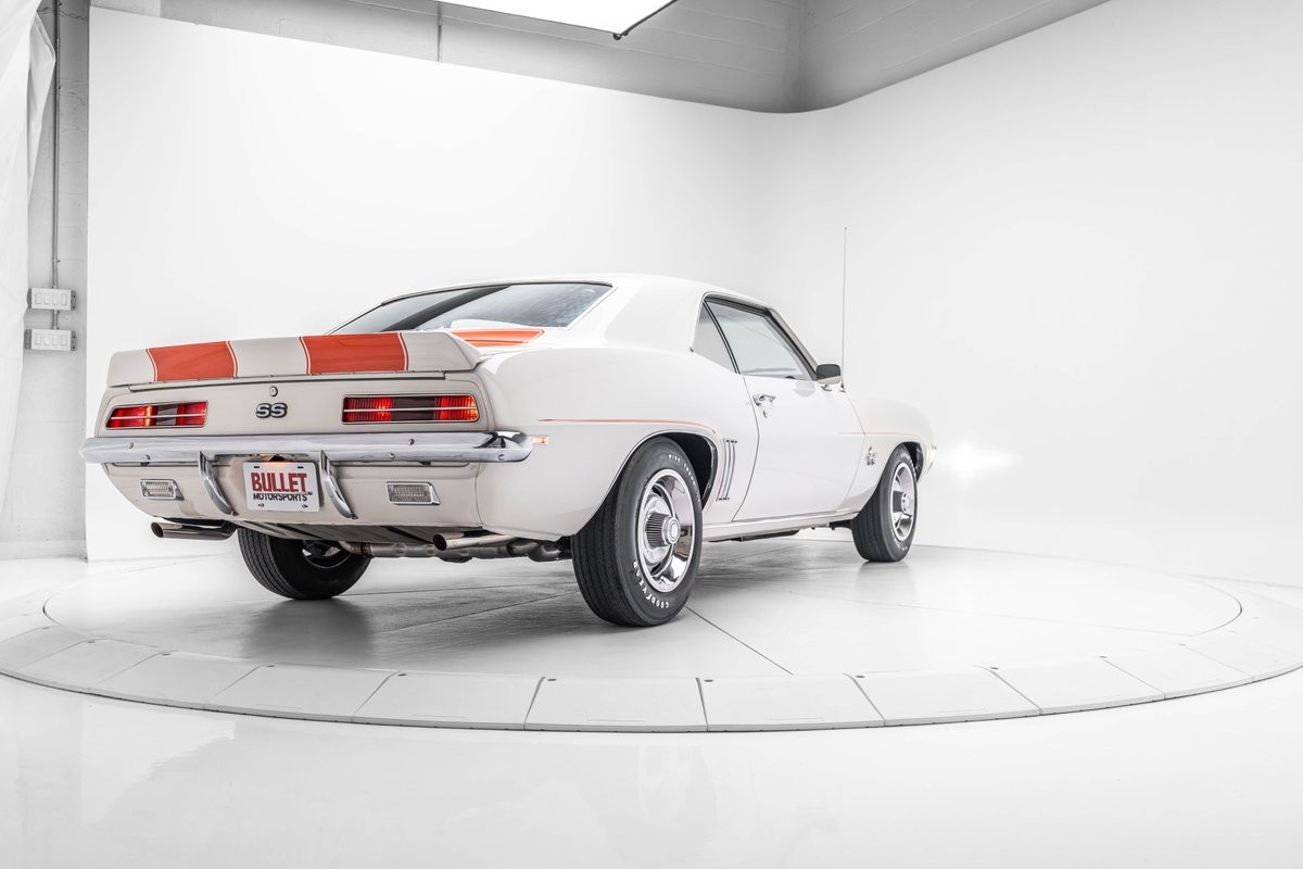 Chevrolet-Camaro-SS-Pace-Car-1969-7