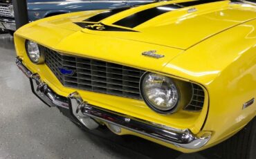 Chevrolet-Camaro-Yenko-replica-1969-10