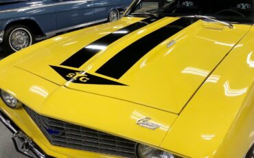 Chevrolet-Camaro-Yenko-replica-1969-11