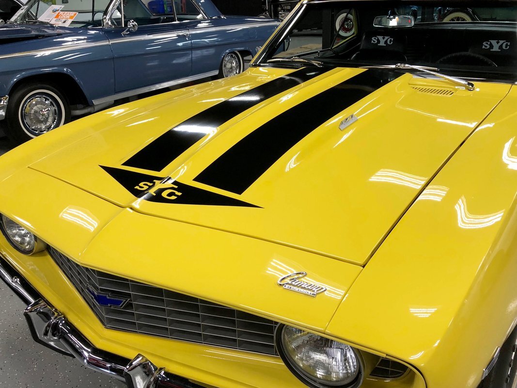 Chevrolet-Camaro-Yenko-replica-1969-11