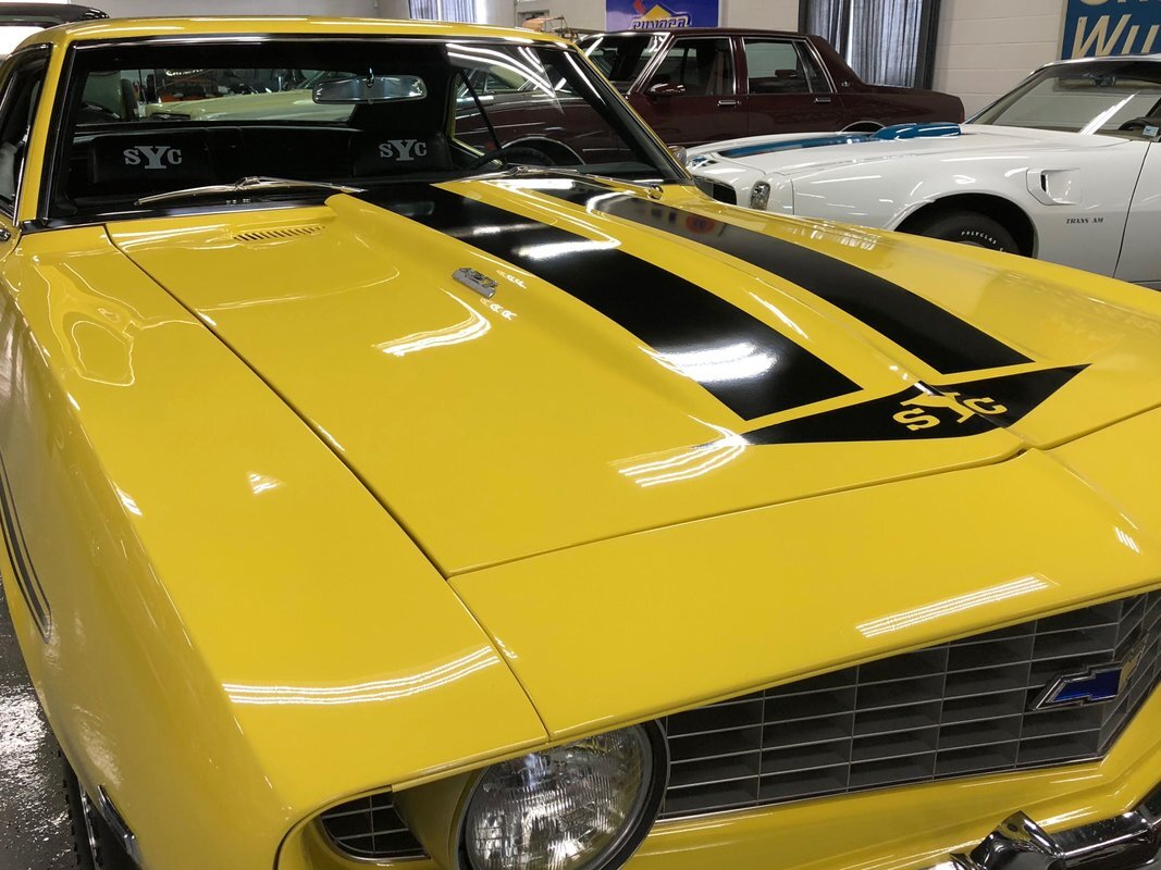 Chevrolet-Camaro-Yenko-replica-1969-13