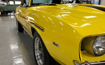 Chevrolet-Camaro-Yenko-replica-1969-14