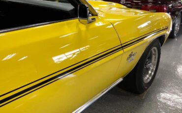 Chevrolet-Camaro-Yenko-replica-1969-15