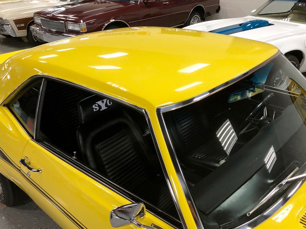 Chevrolet-Camaro-Yenko-replica-1969-17
