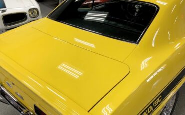Chevrolet-Camaro-Yenko-replica-1969-18