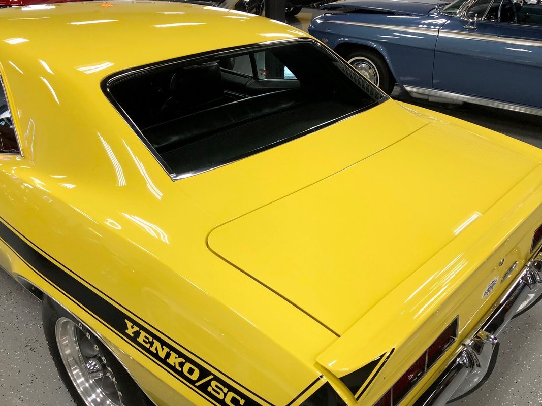 Chevrolet-Camaro-Yenko-replica-1969-19