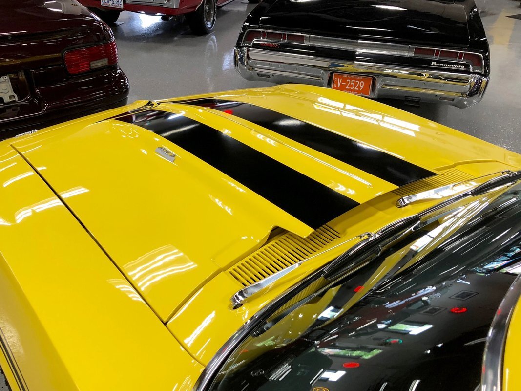 Chevrolet-Camaro-Yenko-replica-1969-21