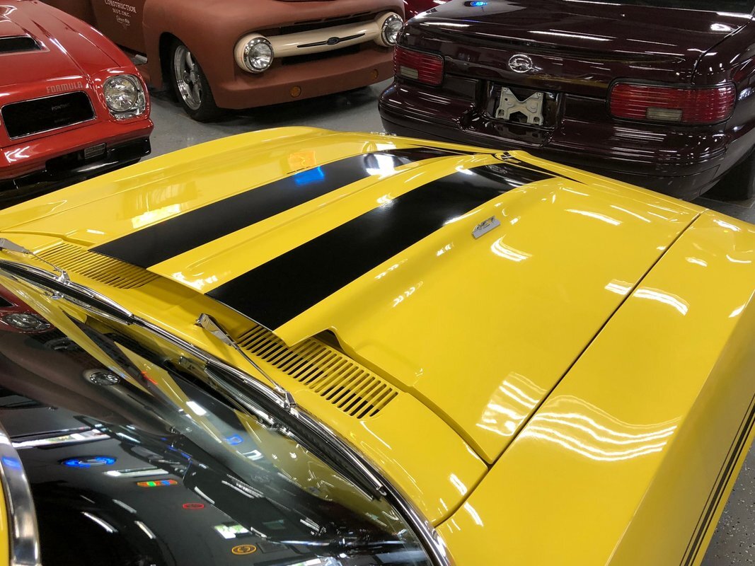 Chevrolet-Camaro-Yenko-replica-1969-22