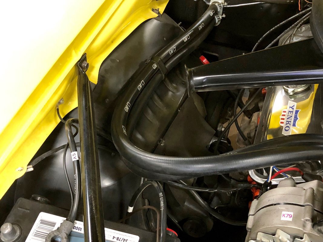 Chevrolet-Camaro-Yenko-replica-1969-27