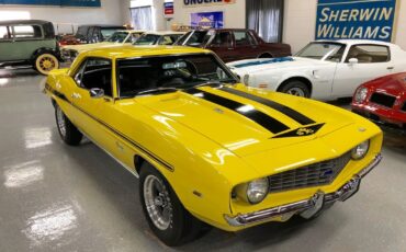 Chevrolet-Camaro-Yenko-replica-1969-3