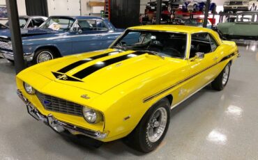 Chevrolet-Camaro-Yenko-replica-1969