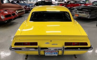 Chevrolet-Camaro-Yenko-replica-1969-5