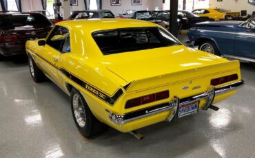 Chevrolet-Camaro-Yenko-replica-1969-6