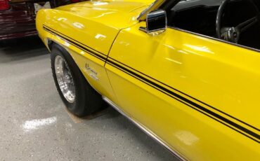 Chevrolet-Camaro-Yenko-replica-1969-7