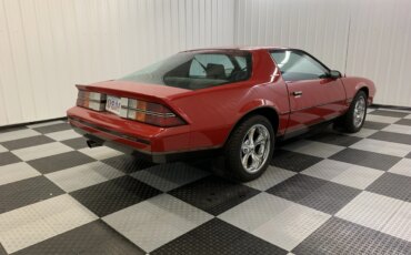 Chevrolet-Camaro-berlinetta-coupe-1983-Red-Gray-1