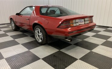 Chevrolet-Camaro-berlinetta-coupe-1983-Red-Gray-2