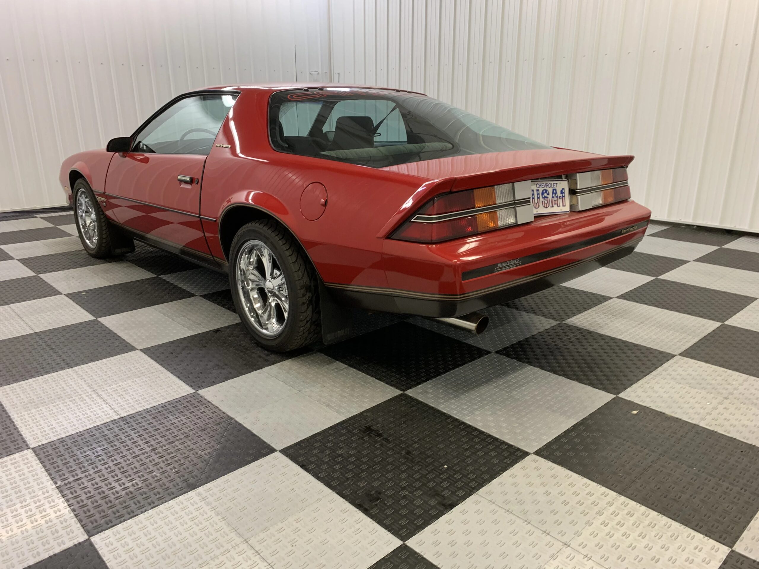 Chevrolet-Camaro-berlinetta-coupe-1983-Red-Gray-2