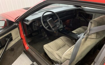 Chevrolet-Camaro-berlinetta-coupe-1983-Red-Gray-8