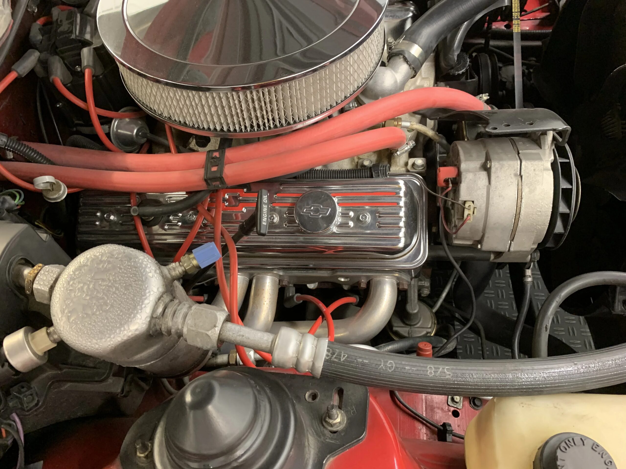 Chevrolet-Camaro-berlinetta-coupe-1983-Red-Gray-9