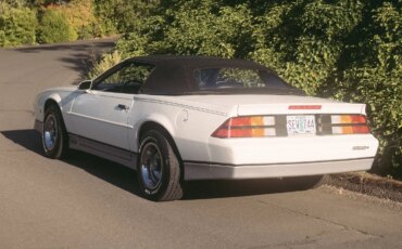 Chevrolet-Camaro-convertible-1988-White-Black-10