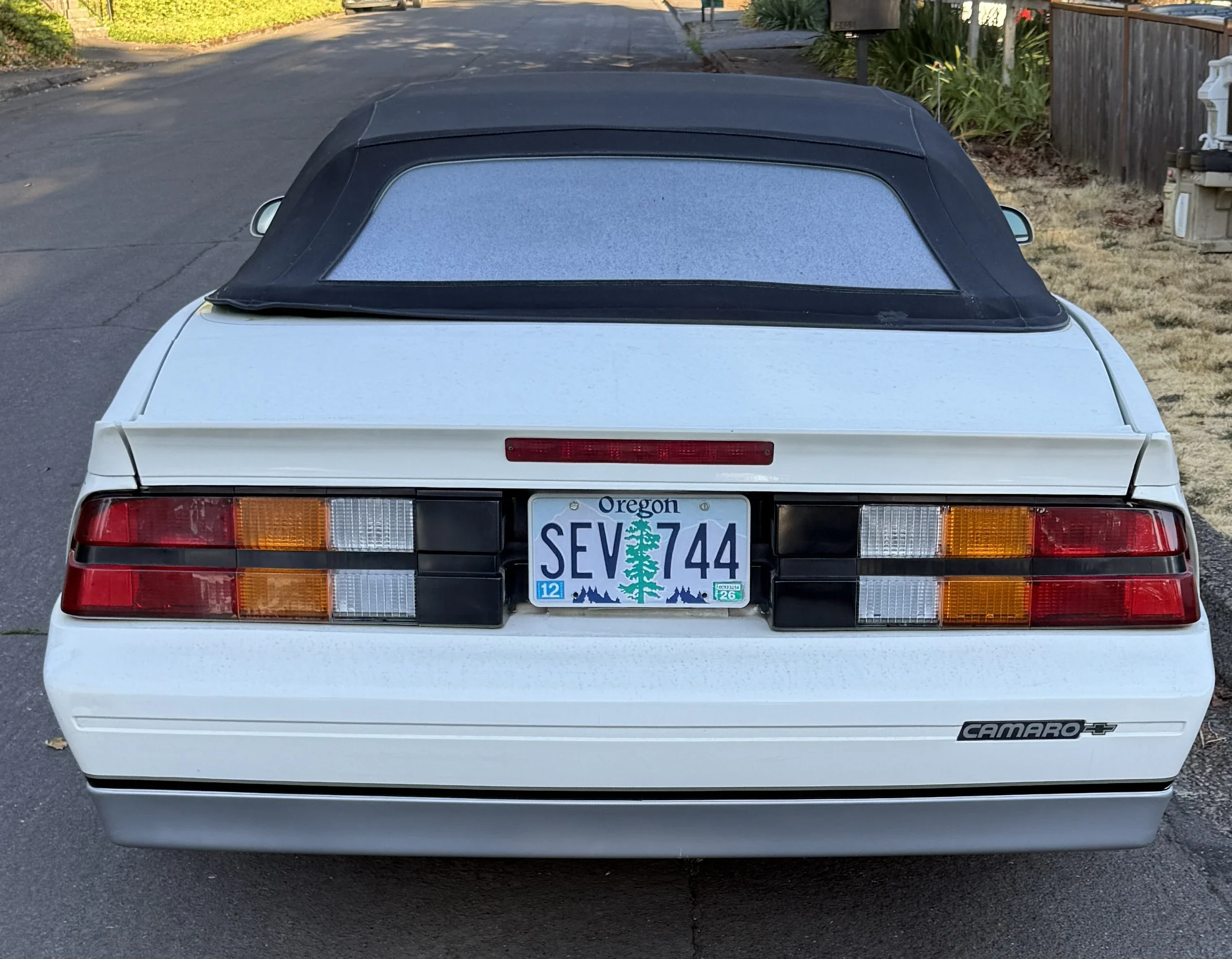 Chevrolet-Camaro-convertible-1988-White-Black-14