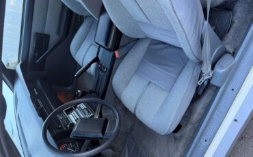 Chevrolet-Camaro-convertible-1988-White-Black-3