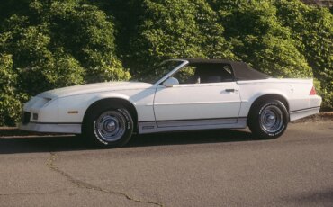 Chevrolet-Camaro-convertible-1988-White-Black-5