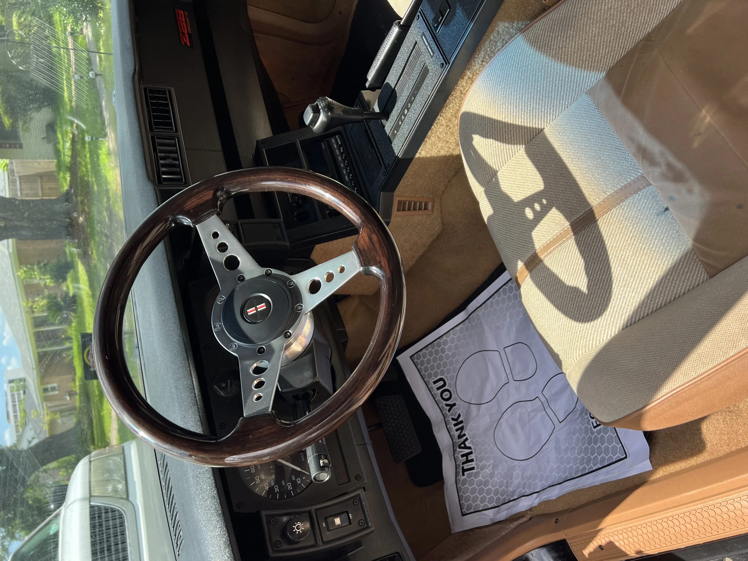 Chevrolet-Camaro-convertible-1989-Black-Beige-16