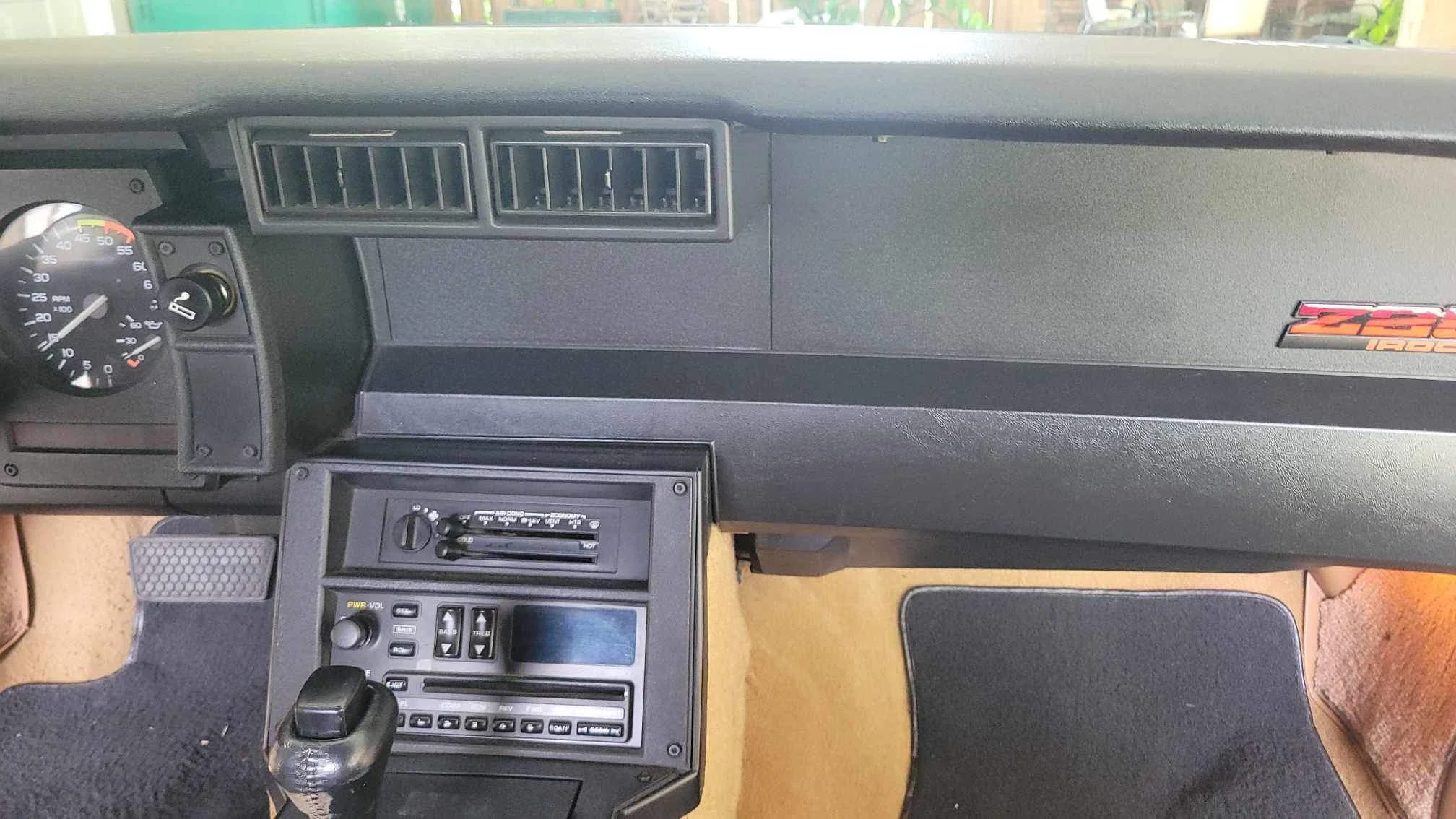 Chevrolet-Camaro-convertible-1989-Black-Beige-22