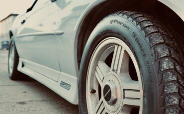 Chevrolet-Camaro-convertible-1991-White-Blue-1