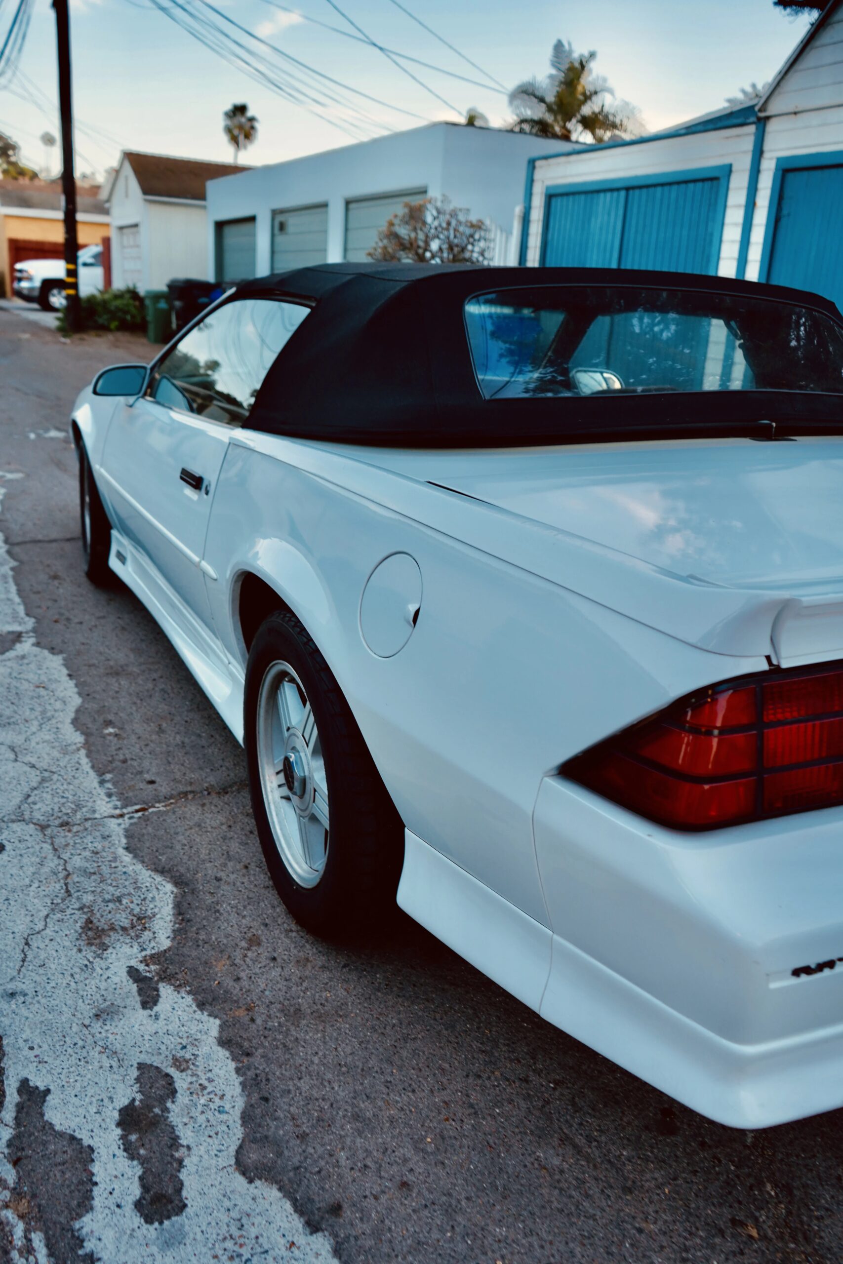 Chevrolet-Camaro-convertible-1991-White-Blue-4