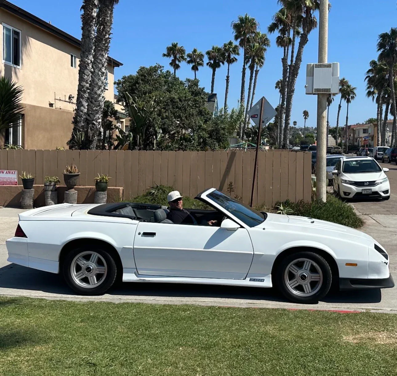Chevrolet-Camaro-convertible-1991-White-Blue-6