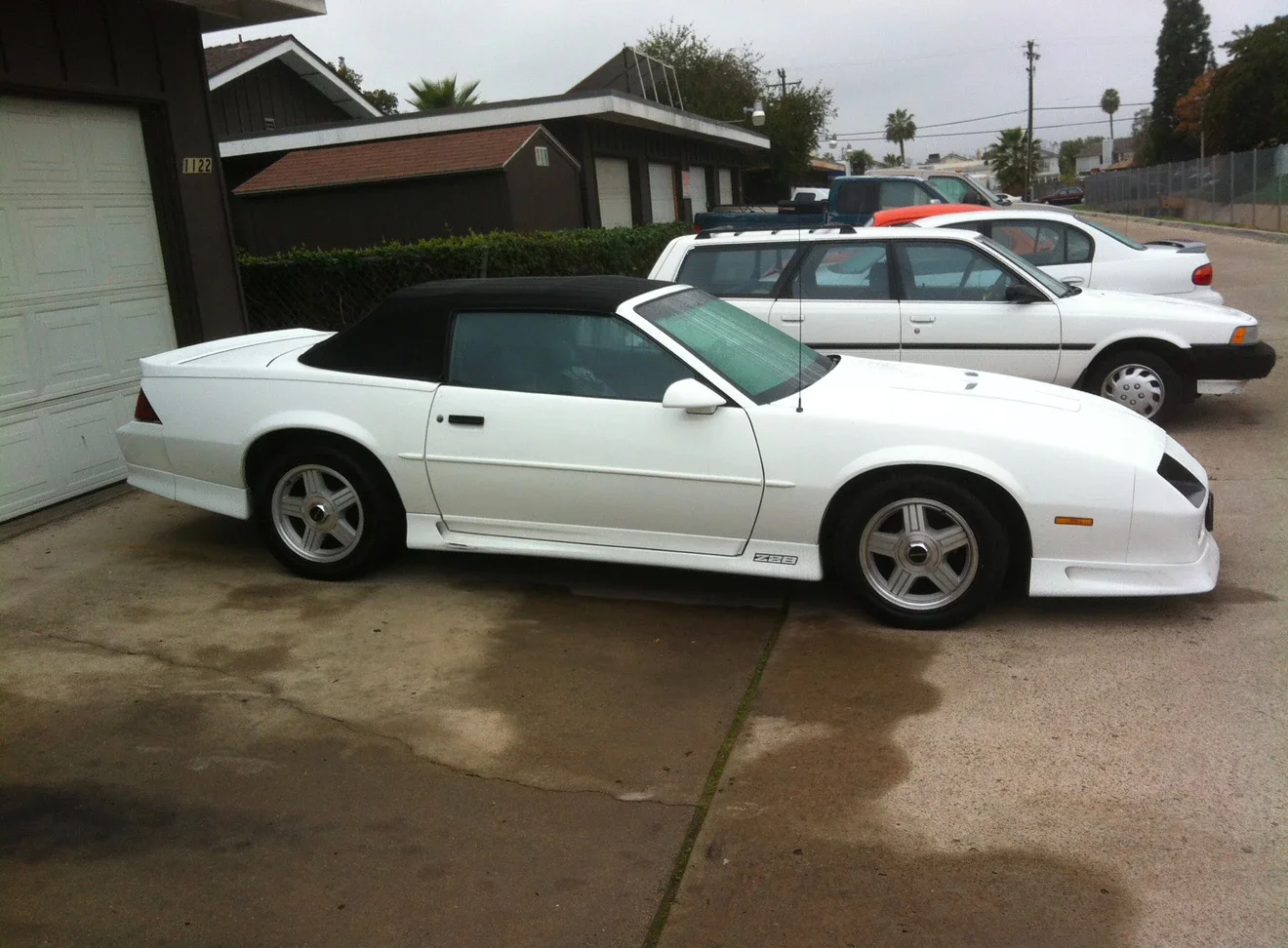 Chevrolet-Camaro-convertible-1991-White-Blue