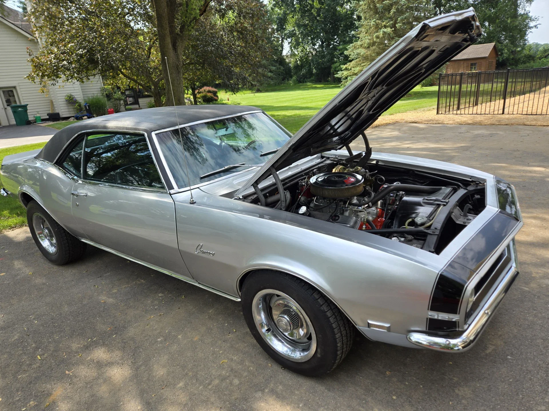 Chevrolet-Camaro-coupe-1968-Silver-Black-16
