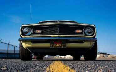 Chevrolet-Camaro-coupe-1968-Yellow-Black-2