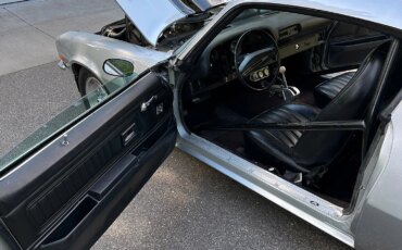 Chevrolet-Camaro-coupe-1972-Silver-Black-8