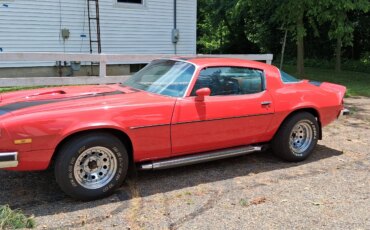 Chevrolet-Camaro-coupe-1976-Red-Black
