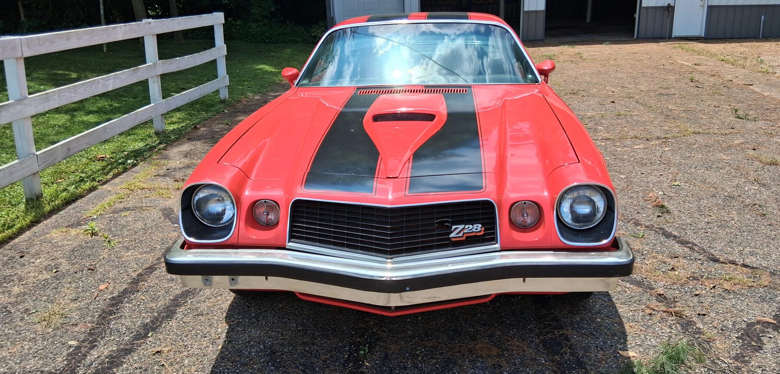 Chevrolet-Camaro-coupe-1976-Red-Black-4