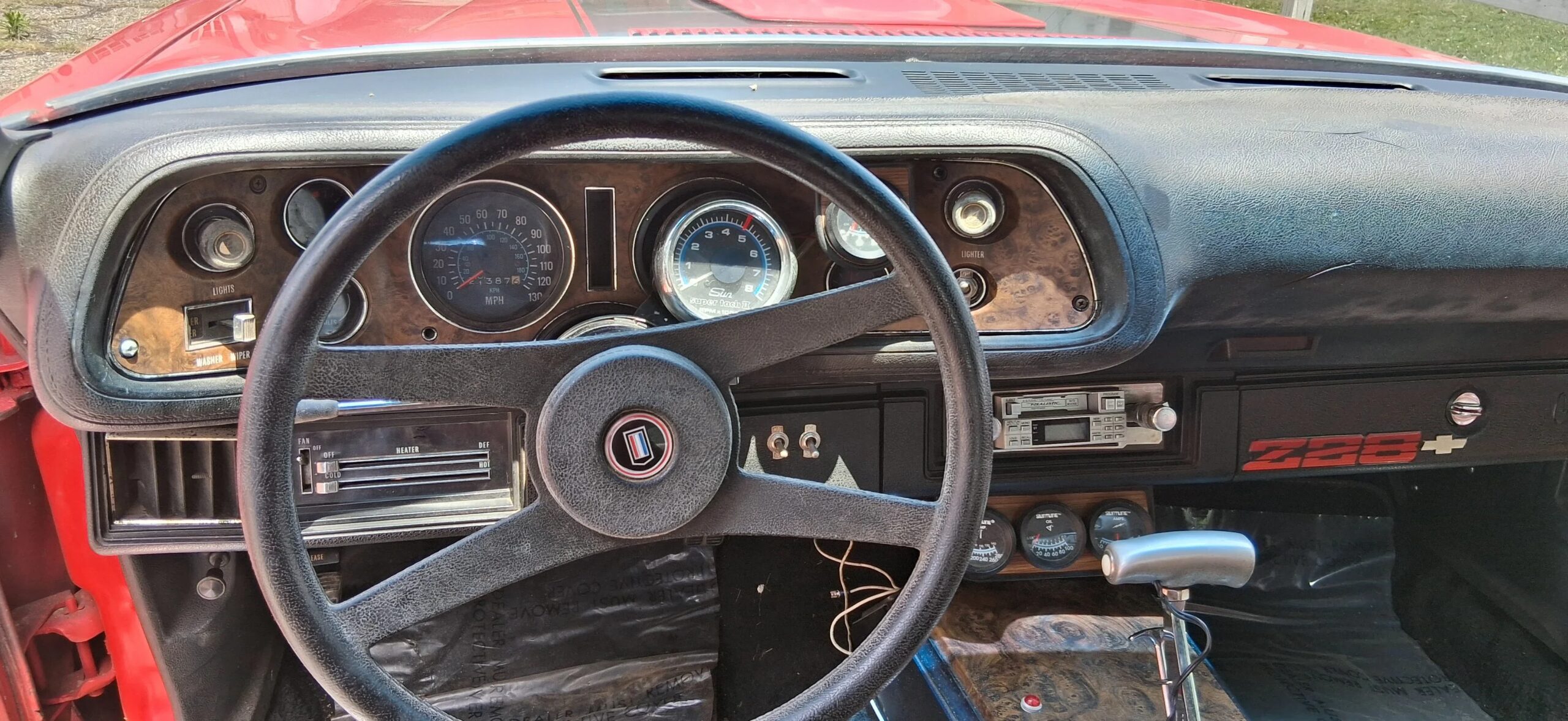 Chevrolet-Camaro-coupe-1976-Red-Black-7