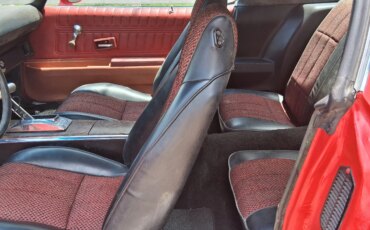 Chevrolet-Camaro-coupe-1976-Red-Black-8