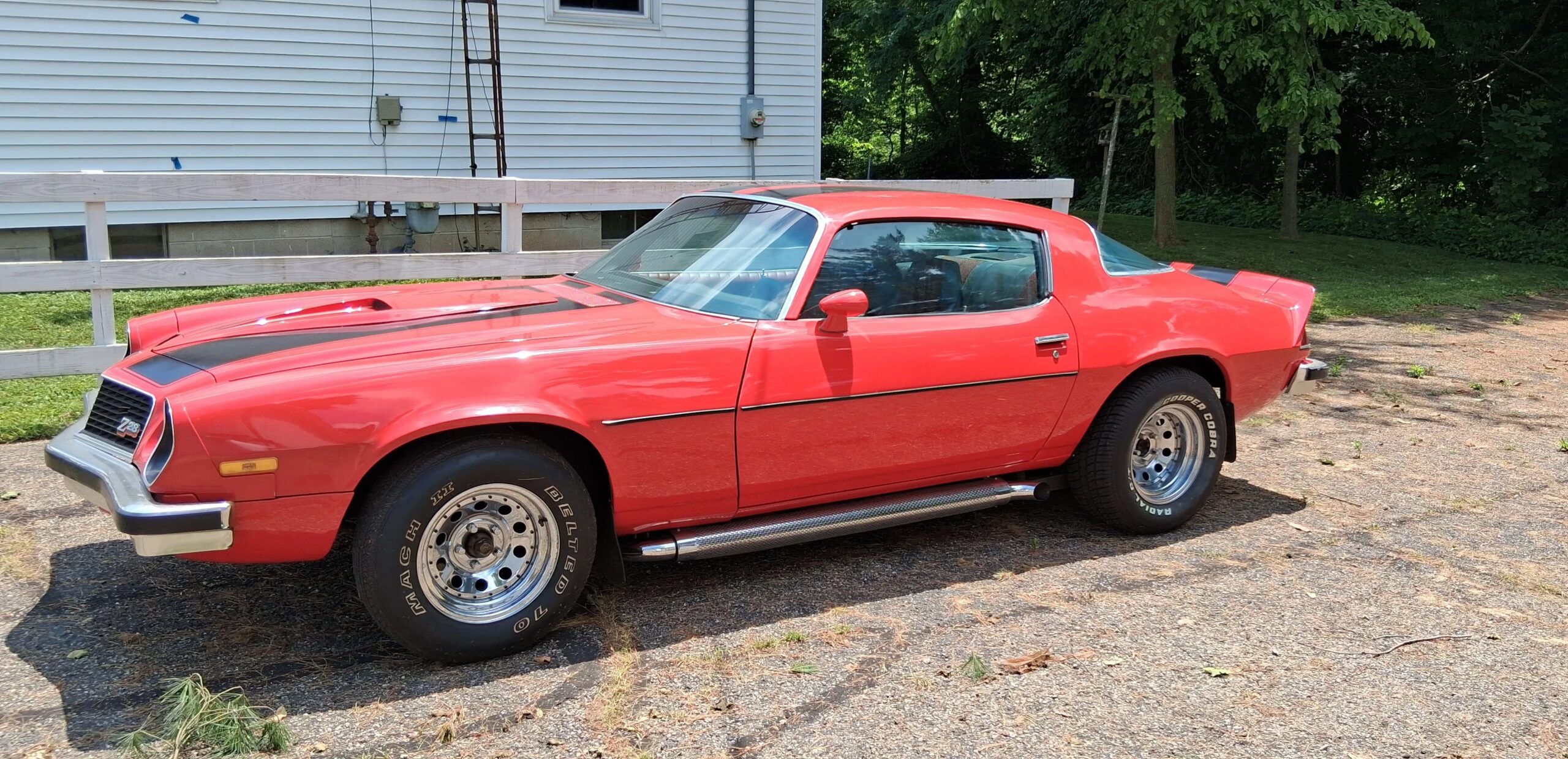 Chevrolet-Camaro-coupe-1976-Red-Black