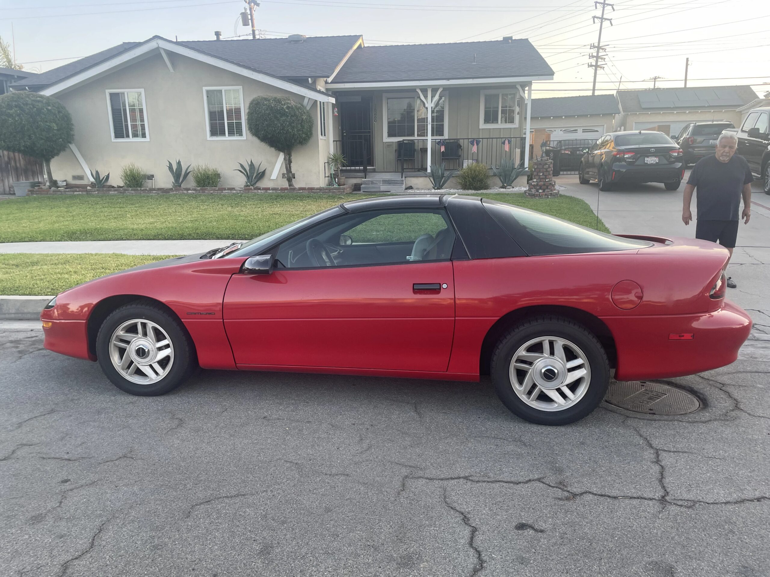 Chevrolet-Camaro-coupe-1994-Red-Gray-5