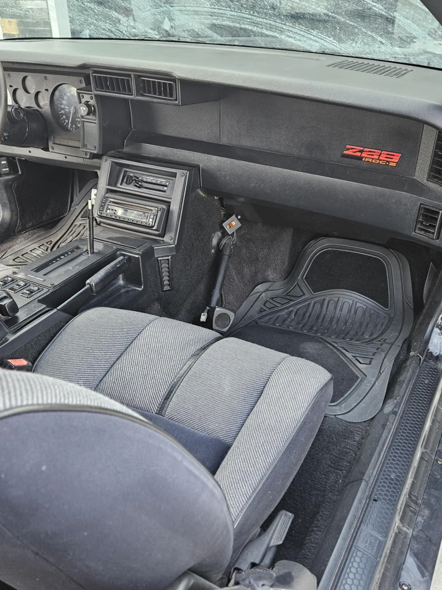 Chevrolet-Camaro-iroc-z-convertible-1989-Black-Black-8