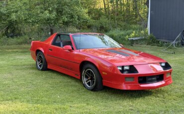 Chevrolet-Camaro-iroc-z-coupe-1985-Red-Black-29