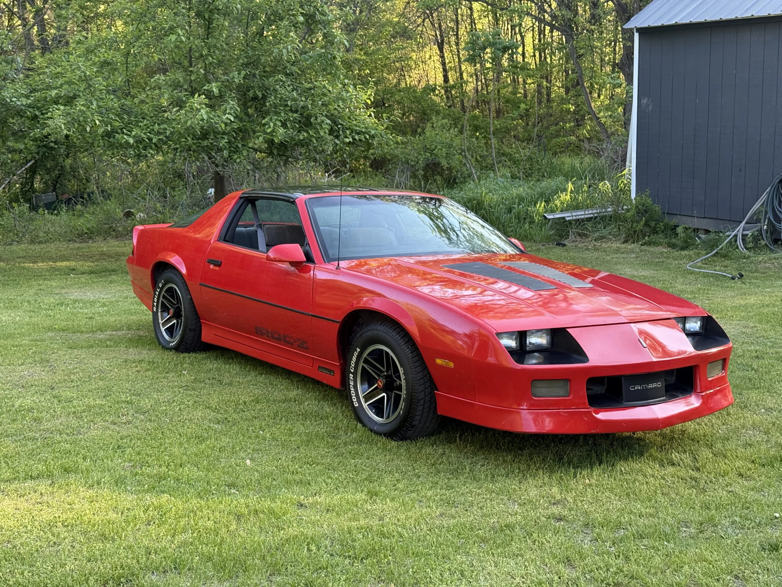 Chevrolet-Camaro-iroc-z-coupe-1985-Red-Black-29