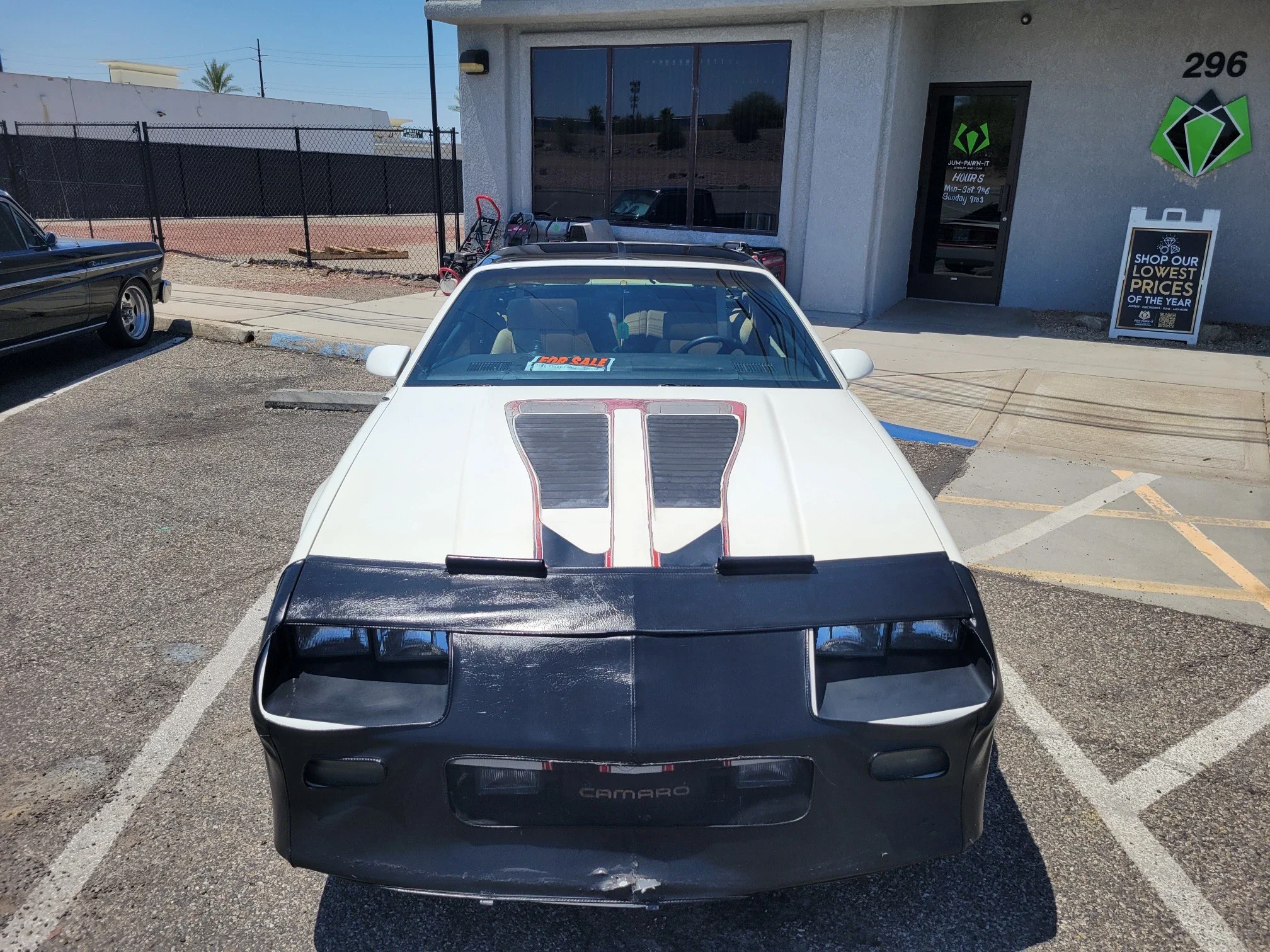 Chevrolet-Camaro-iroc-z-coupe-1986-White-Tan-2
