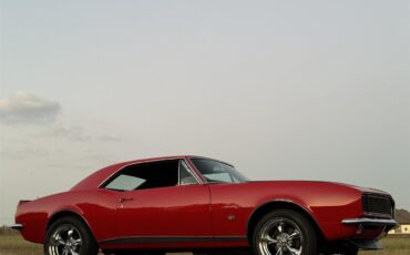 Chevrolet-Camaro-rs-1967-Bolero-Red-Black-Deluxe
