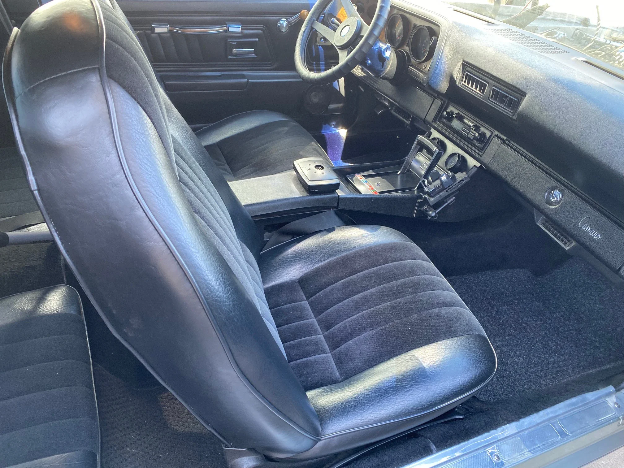 Chevrolet-Camaro-rs-1971-Silver-Black-19