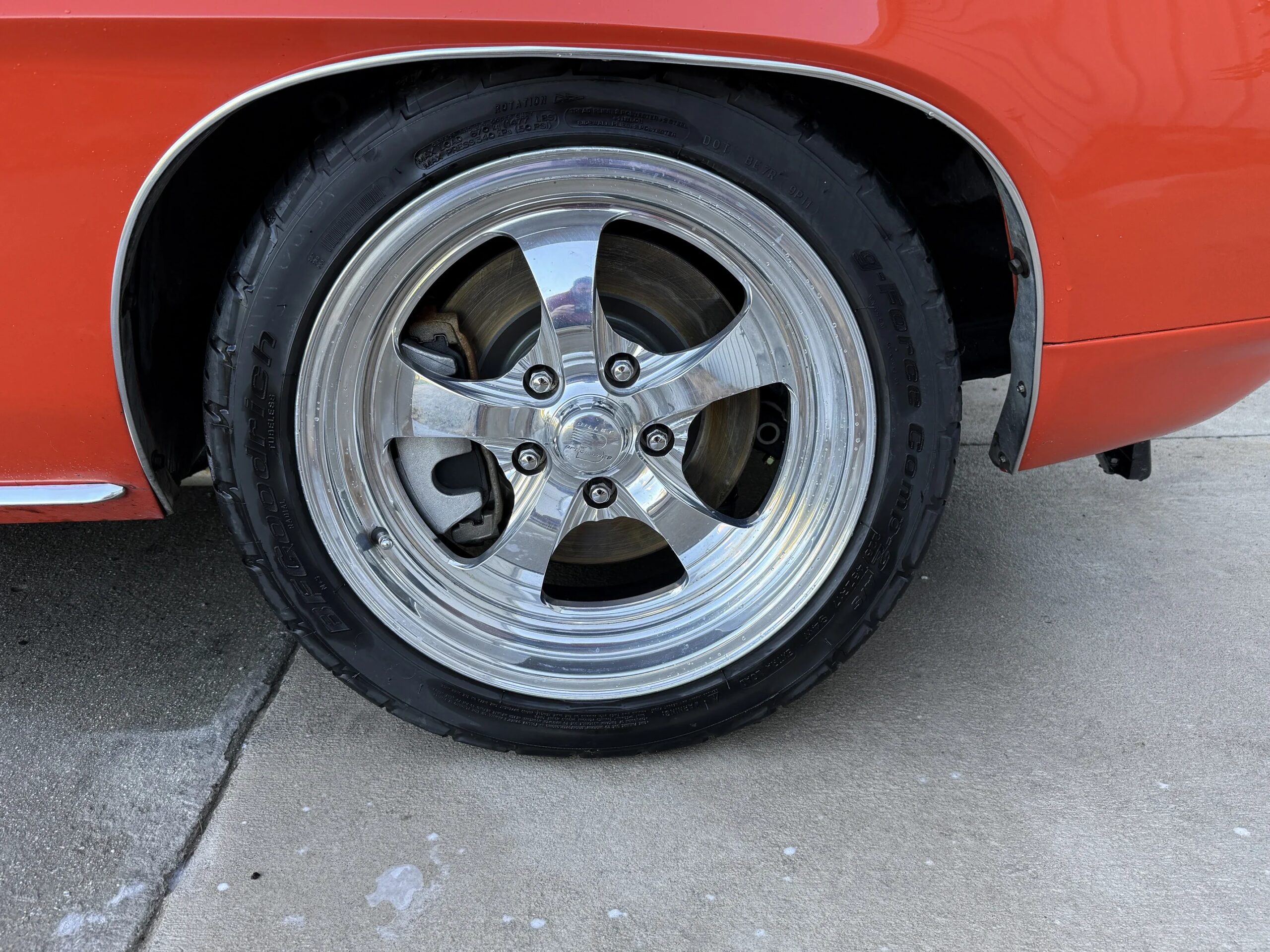 Chevrolet-Camaro-rs-coupe-1969-Orange-White-10