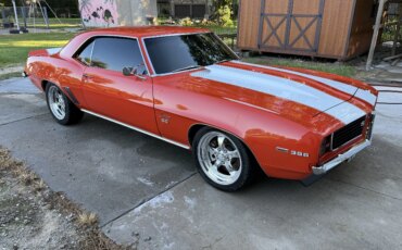 Chevrolet-Camaro-rs-coupe-1969-Orange-White-2